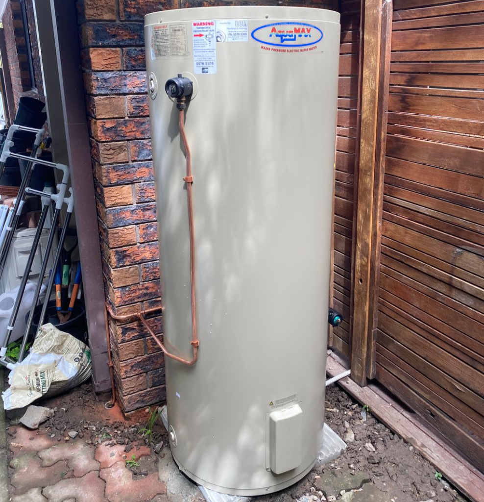 New Hot Water Unit Jackson Mcintosh (1)