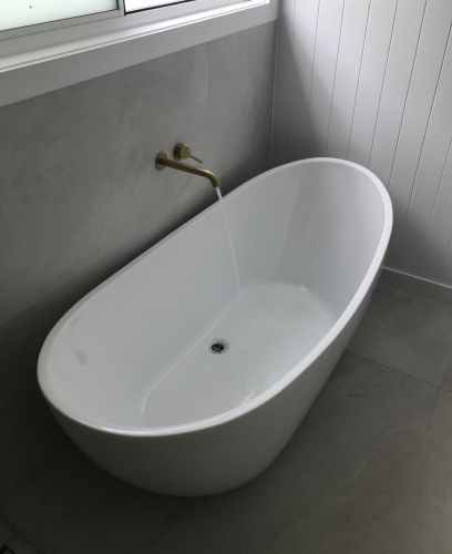 New Builds, new bath, gold taps