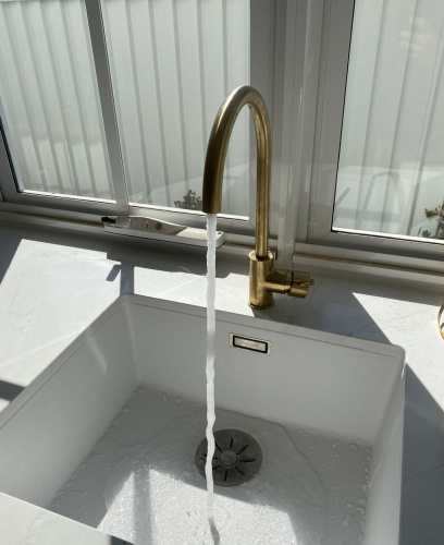 New Builds, gold tap ware